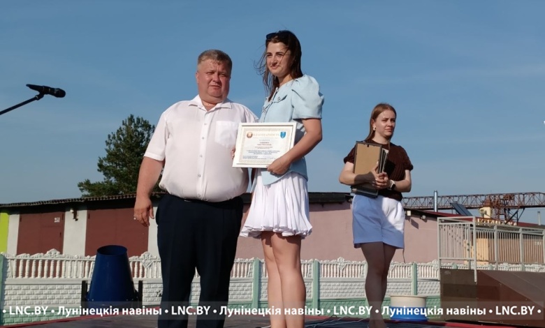 Наградили лучших на Дне молодежи и студенчества в Лунинце 