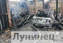 Пожар в Лунинце: сгорело два автомобиля