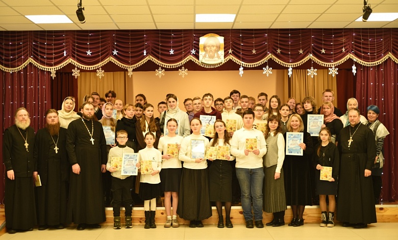 Лунинчане приняли участие в VII епархиальном Рождественском турнире 