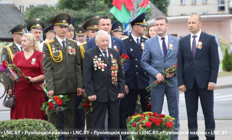 День Независимости Республики Беларусь празднуют в Лунинце (фоторепортаж)