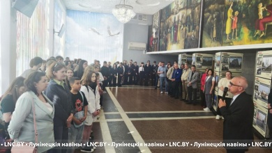 В Микашевичах открылась передвижная выставка «Беларусь непобедимая»