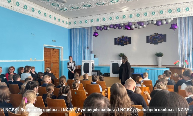 Сельхозпредприятие подарило школе музыкальную аппаратуру