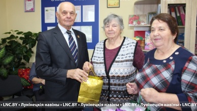 Поздравления принимали женщины ветеранской организации станции Ситница