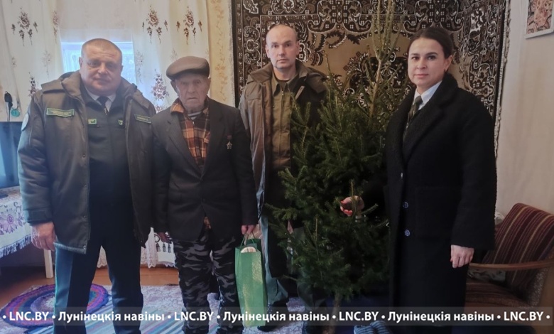 Ветерана войны и бывшего лесника поздравило областное руководство