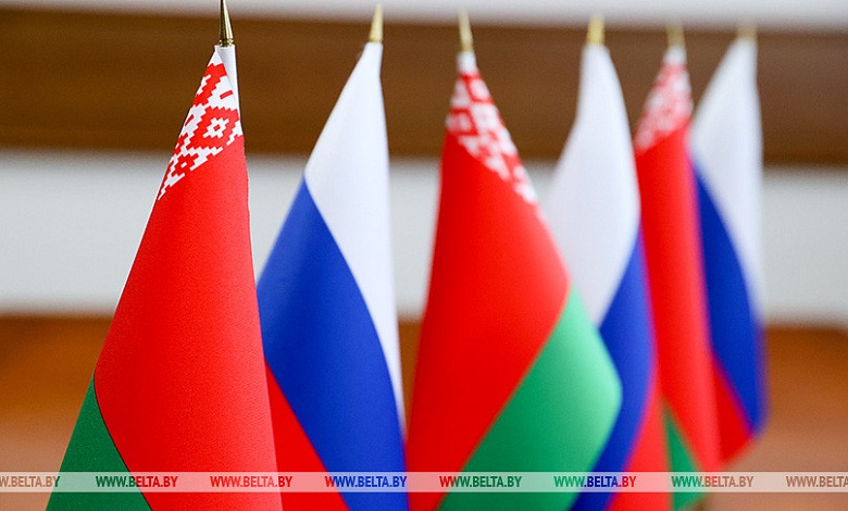 Паважаныя жыхары Лунінеччыны! ﻿Прыміце шчырыя віншаванні з Днём яднання народаў Беларусі і Расіі!