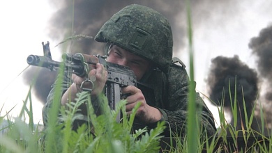 В Лунинецком районе новобранцы успешно показывают воинское мастерство