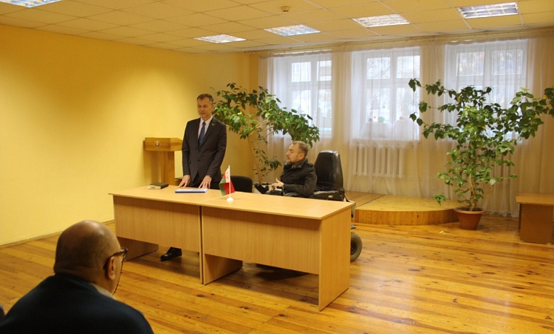 Председатель районного Совета депутатов провёл встречу с гражданами в Лунинце