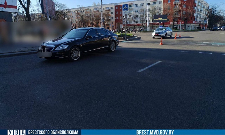 «Mercedes» наехал на 10-летнюю девочку в Бресте