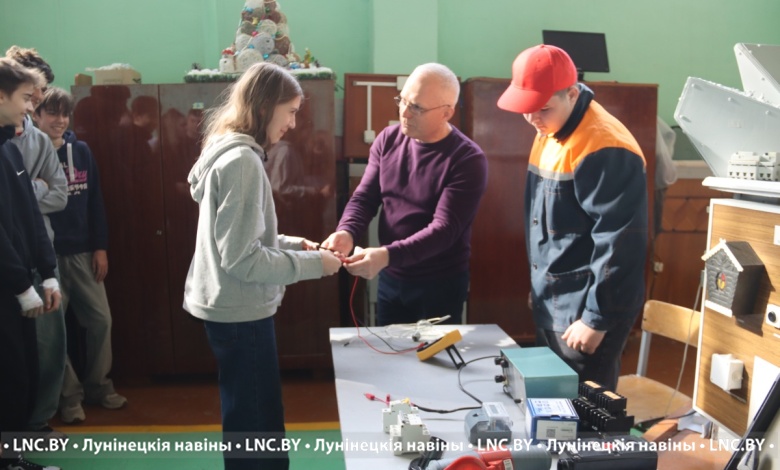 Какую профессию освоить и где работать, показали молодежи в Лунинце 