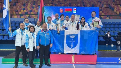 "Вертикаль": лунинчане среди лучших в плавании