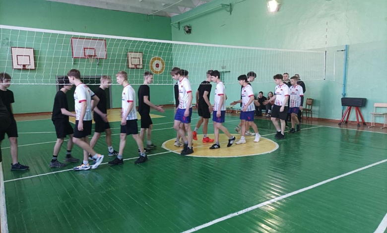 Состоялся зональный турнир первенства Лунинецкого района по волейболу среди юношей