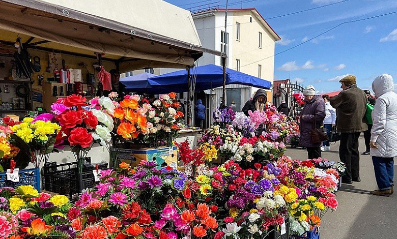 МАРТ проверил места продажи искусственных цветов. Нарушения выявлены в каждом третьем