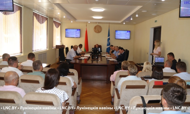 Итоги социально-экономического развития Лунинецкого района за полугодие обсудили на июльском заседании исполнительного комитета