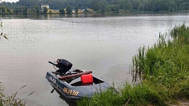 Работники МЧС спасли двух рыбаков на водохранилище