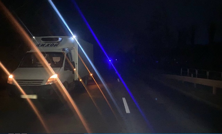 Грузовик сбил пьяного пенсионера ночью в Пинске