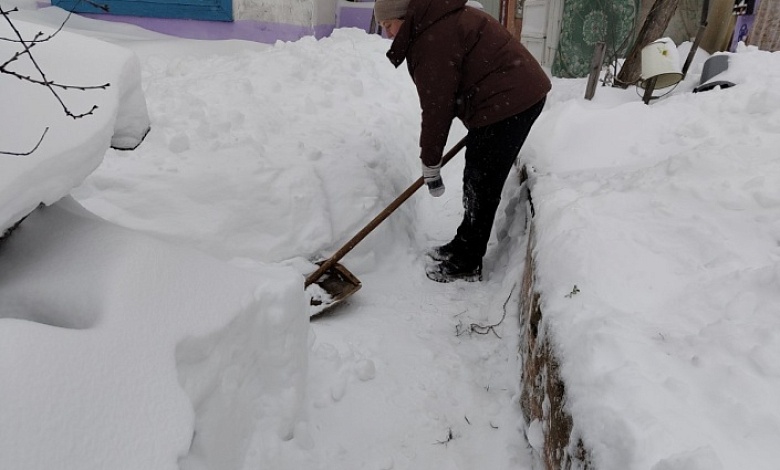 Социальные работники не оставили без поддержки своих подопечных в Лунинецком районе