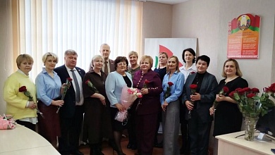 К Дню женщин праздничная встреча состоялась в Лунинце