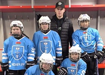 Девочки играют в хоккей! Лунинчанки приняли участие в сборах в Минске