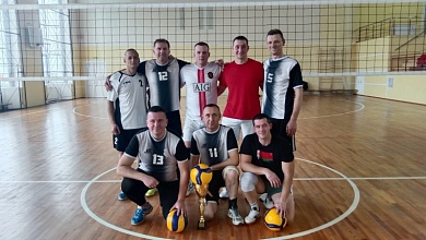 Лунинецкие волейболисты отличились в Столине