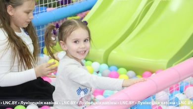 «Дамбо» ждет детвору! В Лунинце открылась игровая комната!