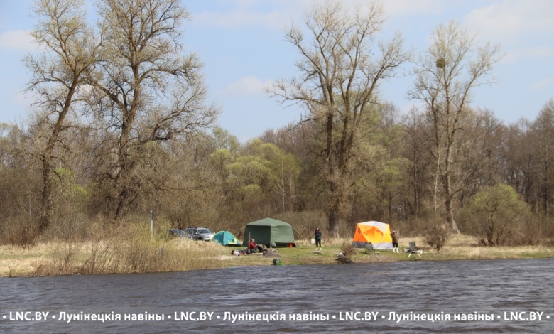 На Припяти отмечается спад уровня воды, глубина затопления пойменных земель постепенно уменьшается