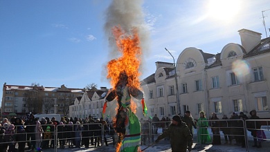 На галоўнай плошчы Лунінца разгарнулася сапраўднае свята