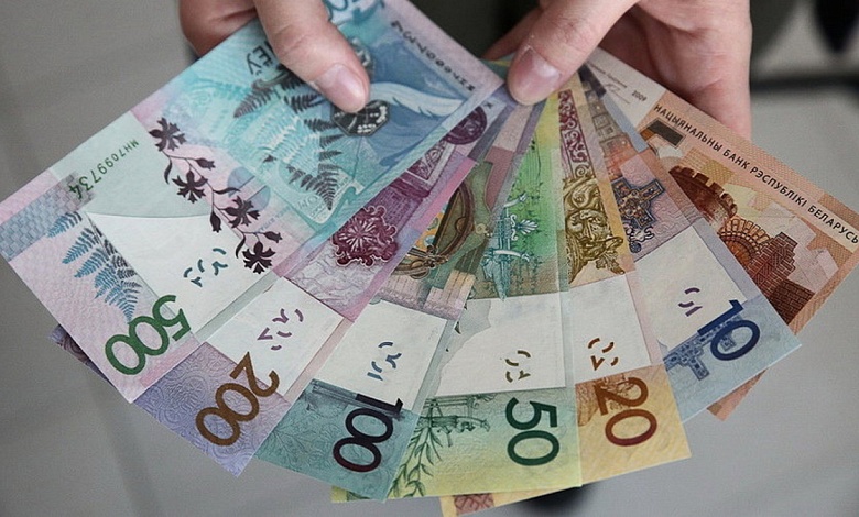 Когда можно заменить трудовой отпуск деньгами, рассказали в Минтруда 