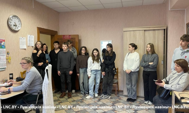 Молодежь знакомится со спецификой работы журналистов в Лунинецком районе  