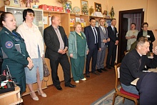 Депутаты побывали в гостях в Лунинецком ТЦСОН