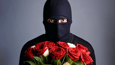 Вместо подарка на праздник лунинчанка лишилась всех сбережений на карте