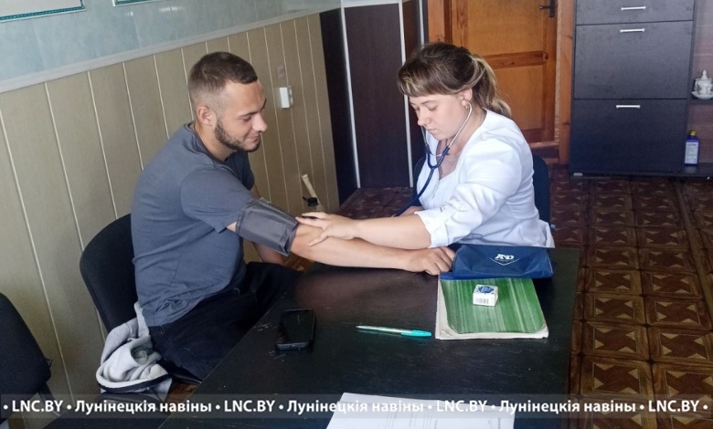 Медики Лунинетчины заботятся о здоровье хлеборобов