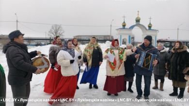 В Микашевичах проводили Масленицу