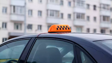 Таксист уберег пенсионера из Брестского района от передачи аферистам более 120 тыс. рублей