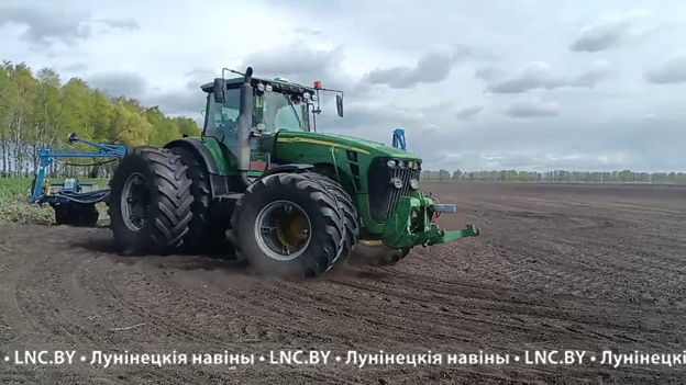 Массовый сев кукурузы ведется в Лунинецком районе