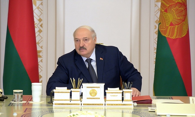 Лукашенко предупредил Зеленского! // Про жуликов, Украину и разговор по-мужски