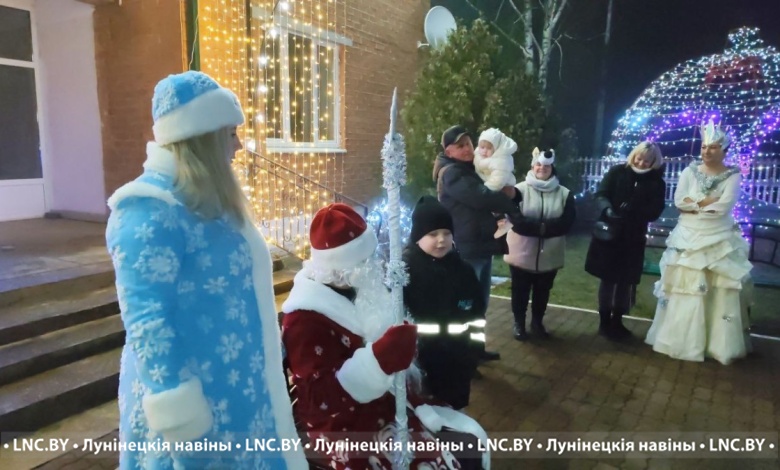 Новогоднюю фотосессию устроили в ДРСУ-101 Лунинца