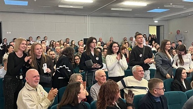 Первый вечер встречи выпускников состоялся и в обновленной СШ №1 Лунинца