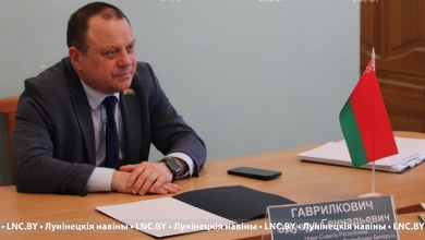 Сенатор провёл единый прием граждан в Микашевичах 