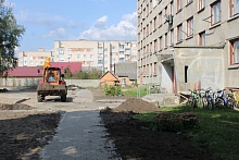 Фотофакт: благоустройство дворовой территории по улице Западной, 9 в Лунинце