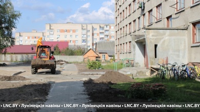 Фотофакт: благоустройство дворовой территории по улице Западной, 9 в Лунинце