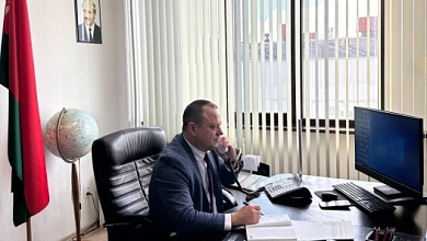 Сенатор провел прямую телефонную линию по вопросам семейной политики