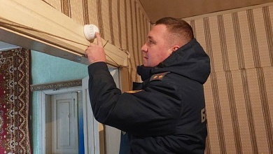 Жилой сектор обследуют сотрудники Лунинецкого РОЧС