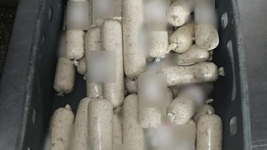 Просроченное сырье и «шпик из будущего». Приостановлена работа колбасного цеха