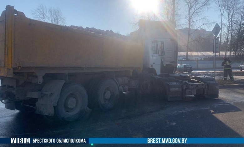 Опасные маневры | Череду ДТП фиксируют в областном центре