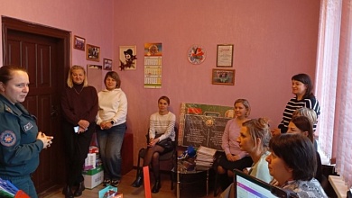 Спасатели пришли к соцработникам в Лунинце