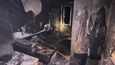 Мужчину спасли на пожаре в общежитии в Пинске