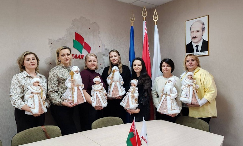 Круглый стол и подарки! Подготовку к Новому году обсудили в районной организации РОО "Белая Русь"