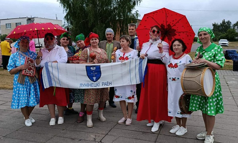 Региональный фольклор представили лунинчане в Березовском районе 