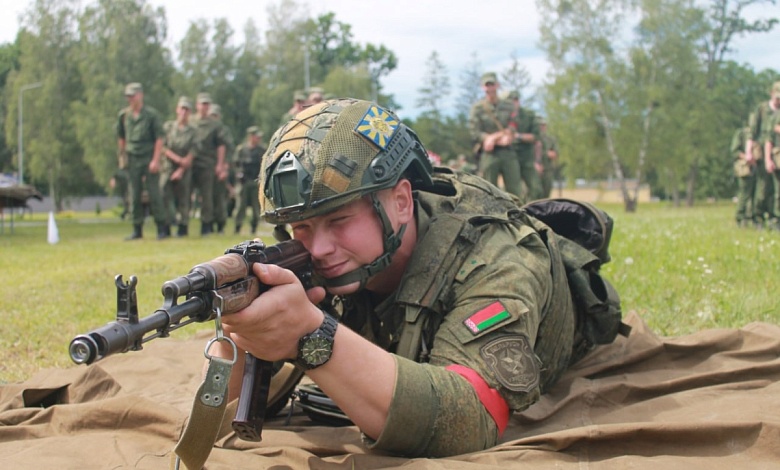 Военнослужащие Лунинца провели «День огневой подготовки»