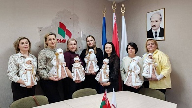 Круглый стол и подарки! Подготовку к Новому году обсудили в районной организации РОО "Белая Русь"